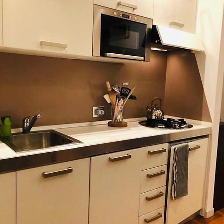 Portavenezia49 - Appartamento Milano Porta Venezia Con Jacuzzi ミラノ エクステリア 写真