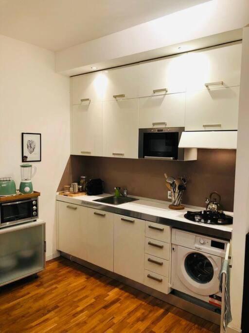 Portavenezia49 - Appartamento Milano Porta Venezia Con Jacuzzi ミラノ エクステリア 写真